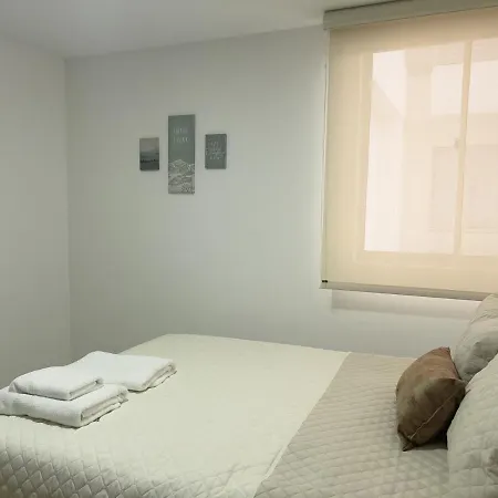 2 Cuartos Ac Y Piscina * Cartagena