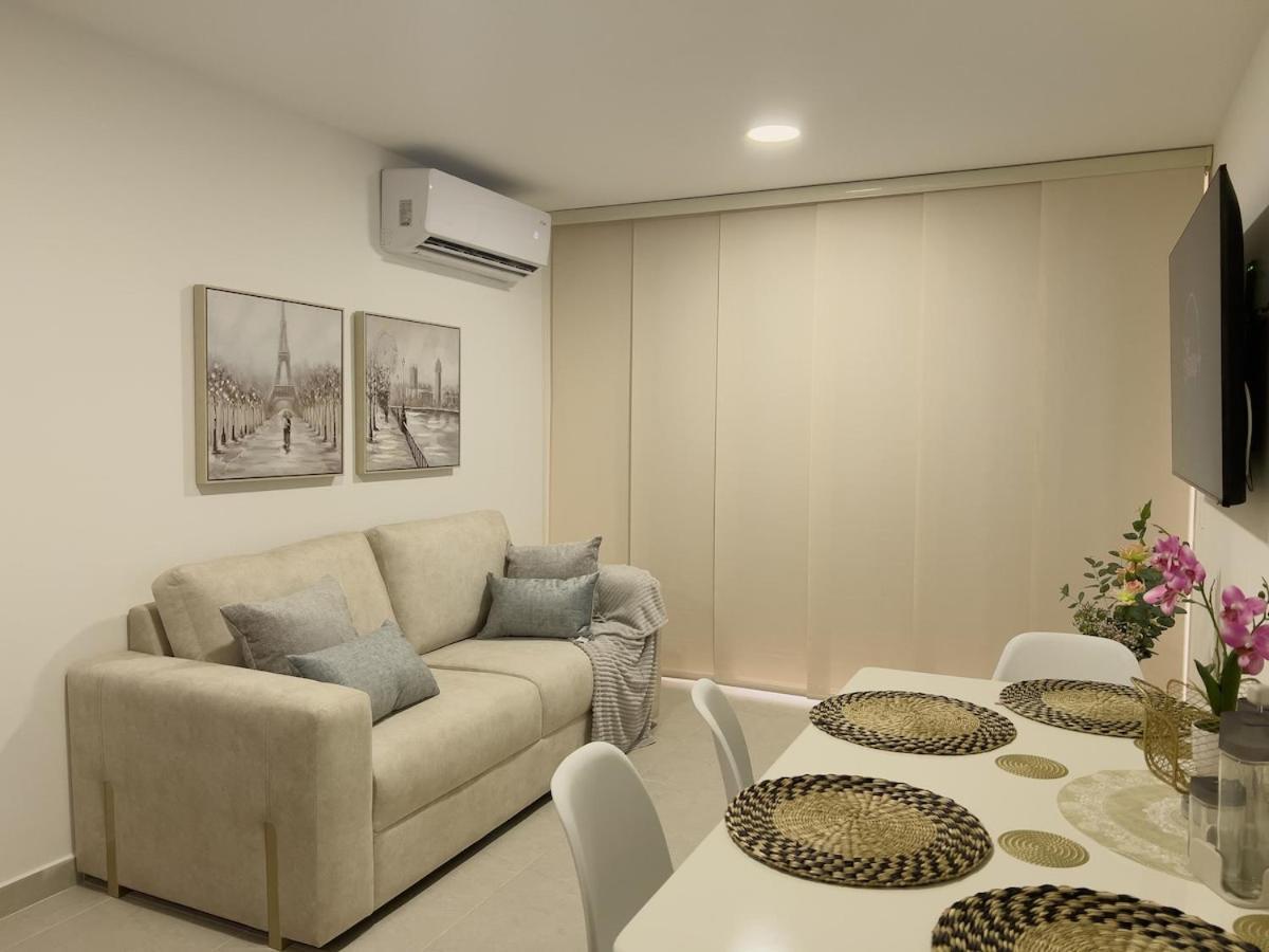 2 Cuartos Ac Y Piscina * Cartagena